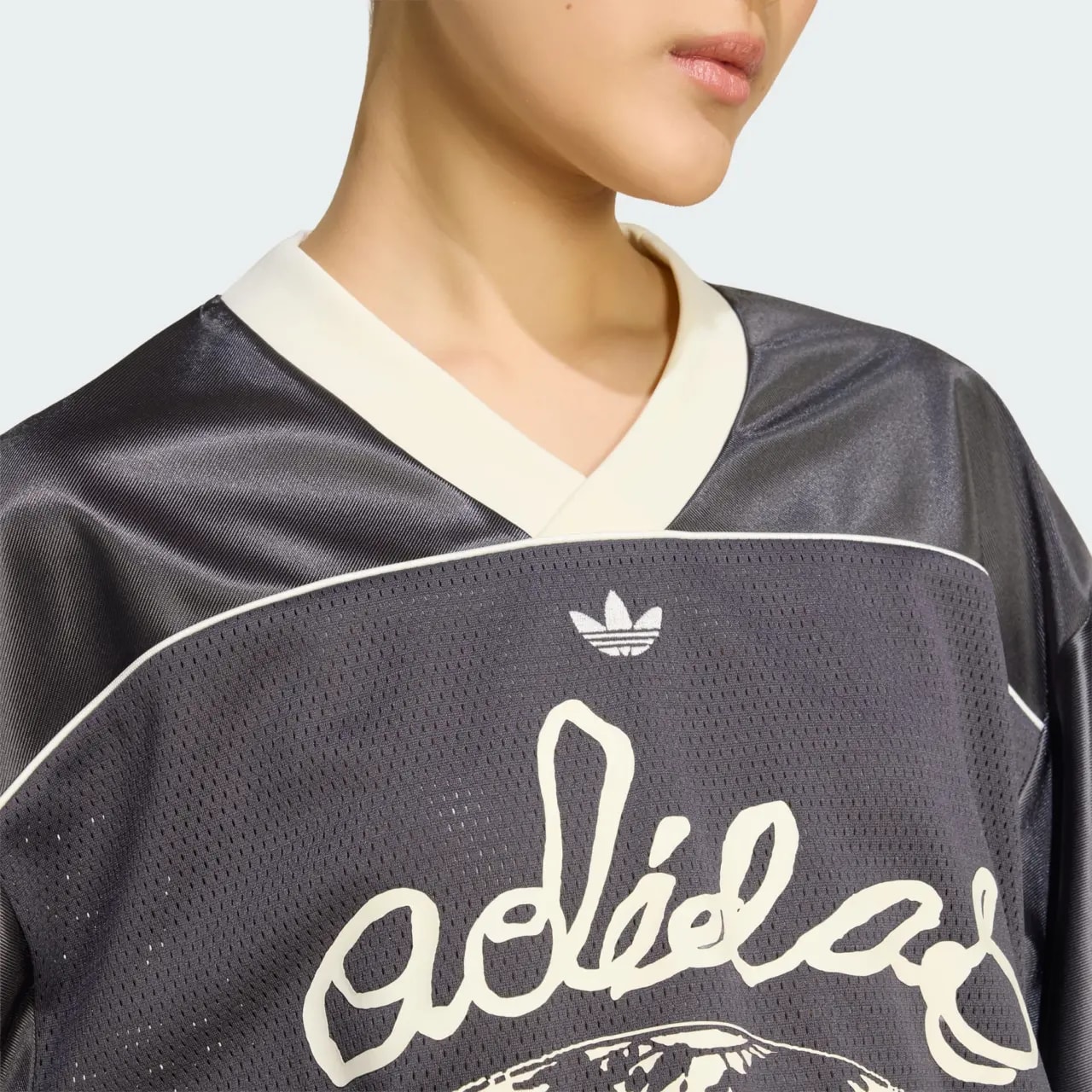 Áo Adidas Originals Crop Football Jersey ‘Utility Black’ KU9201 — ảnh 2