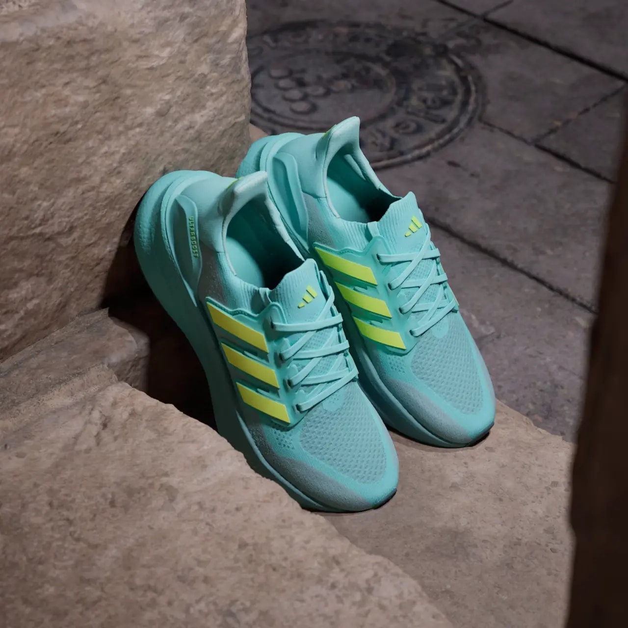 Giày Adidas Ultraboost 5 'Flash Aqua' JQ2909 — ảnh 4
