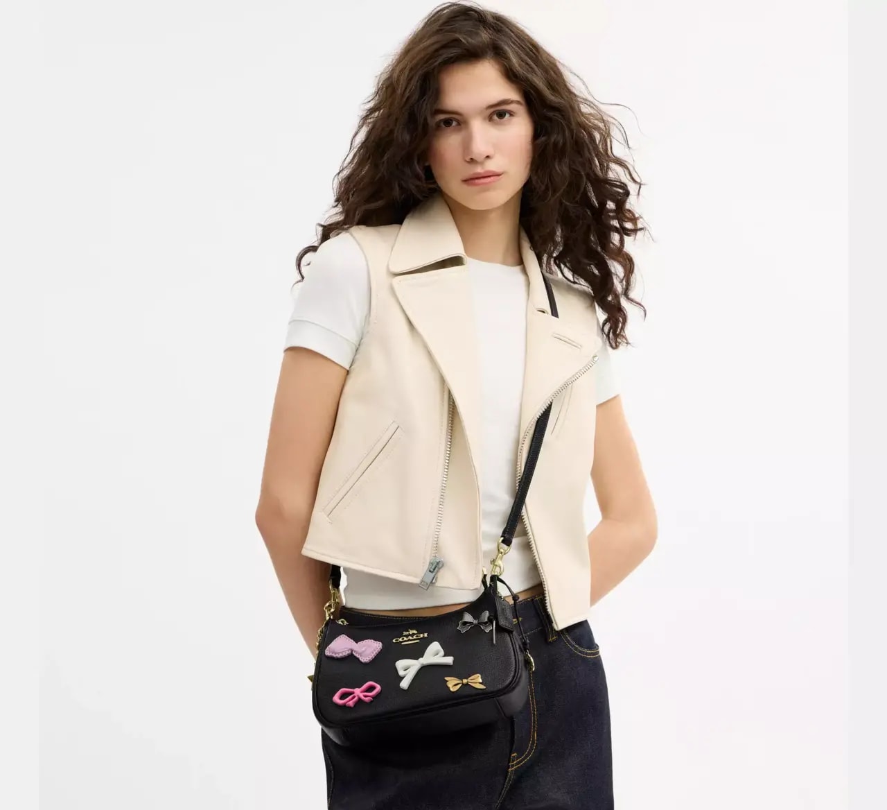 Túi Coach Teri Shoulder Bag with Bows and Charms 'Black' CDY93-IMBLK — ảnh 2