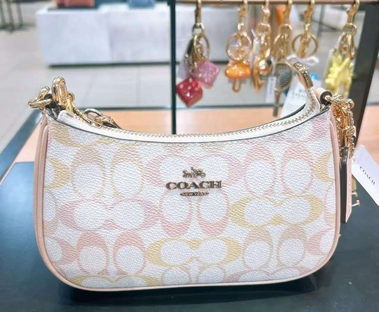 Túi Coach Teri Mini Crossbody Bag 'Chalk' CDW52-IMM8C — ảnh 3