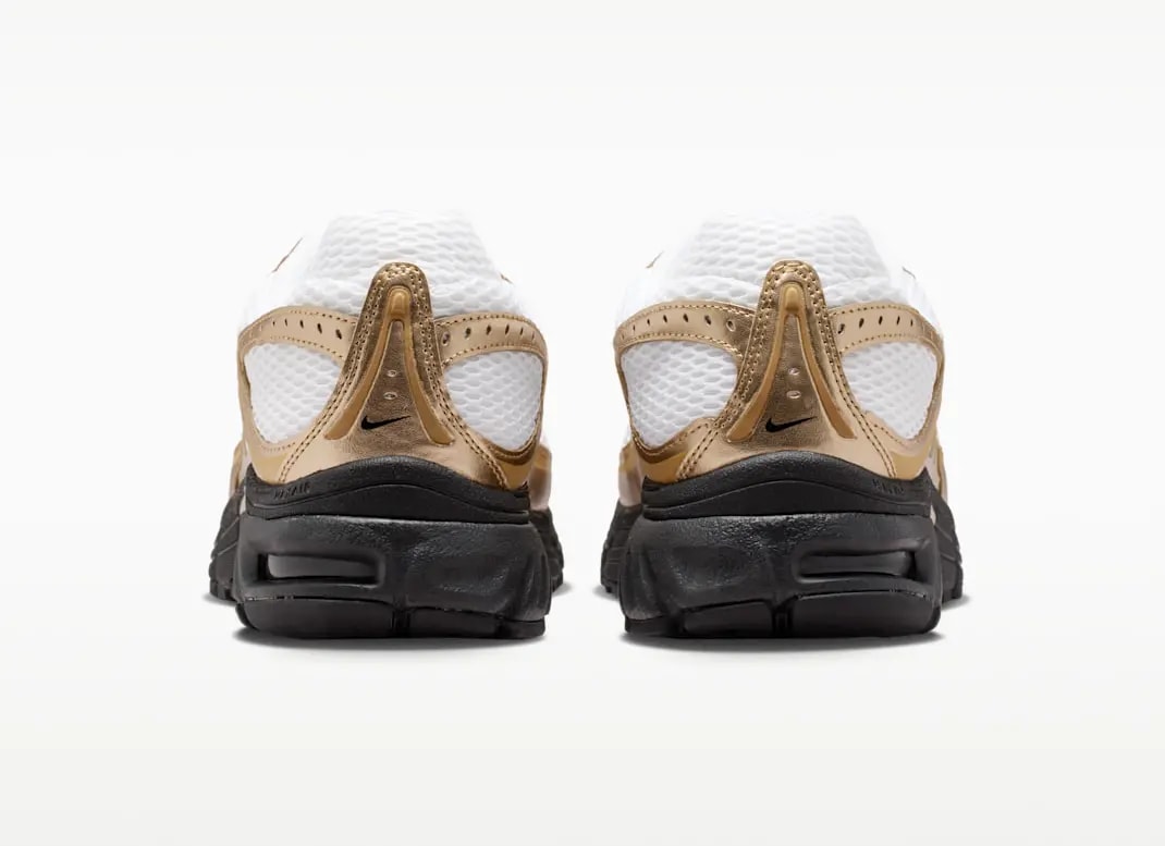 Giày Nike Air Max Moto 2K 'White Metallic Gold' IV2870-100 — ảnh 5