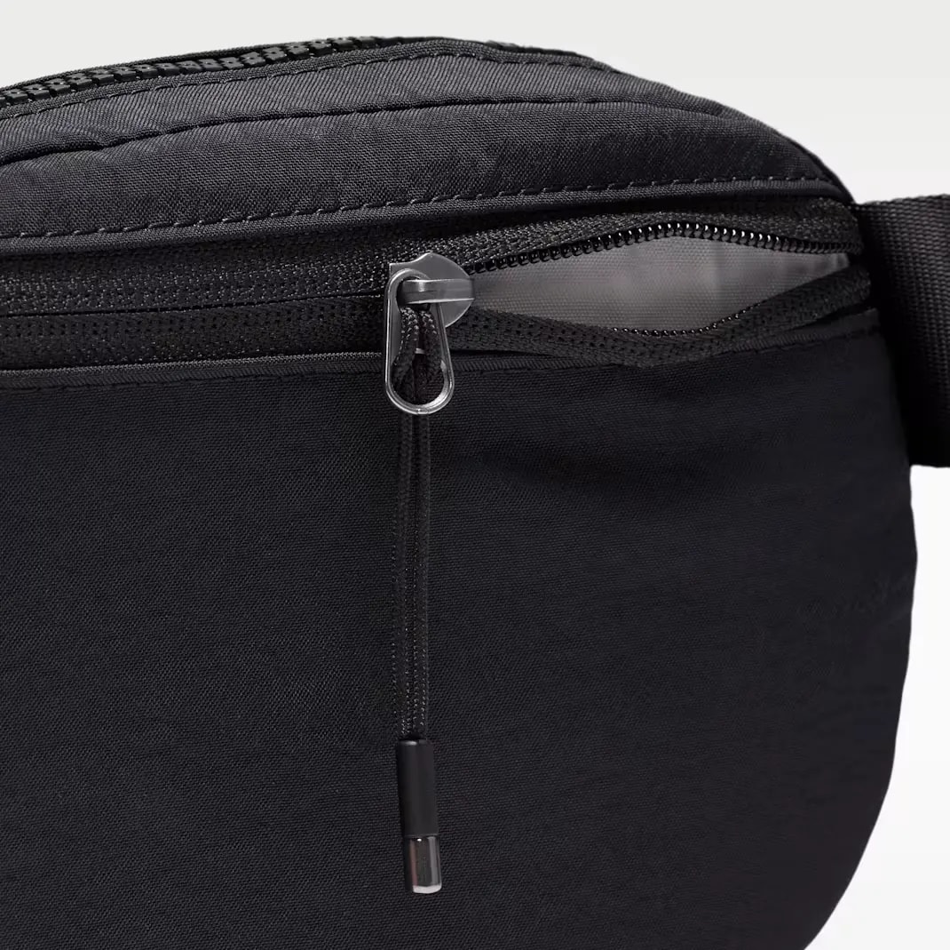 Túi Nike Aura 2L Crossbody Bag 'Black Gunmetal' HM6120-013 — ảnh 4