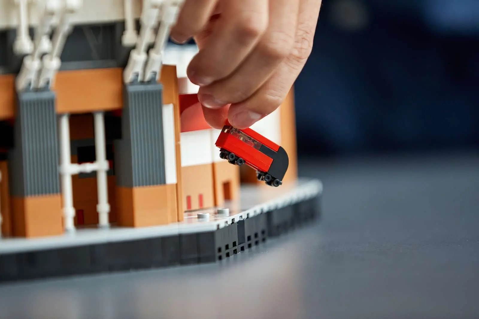 Mô hình Lego Old Trafford - Manchester United 10272 — ảnh 3