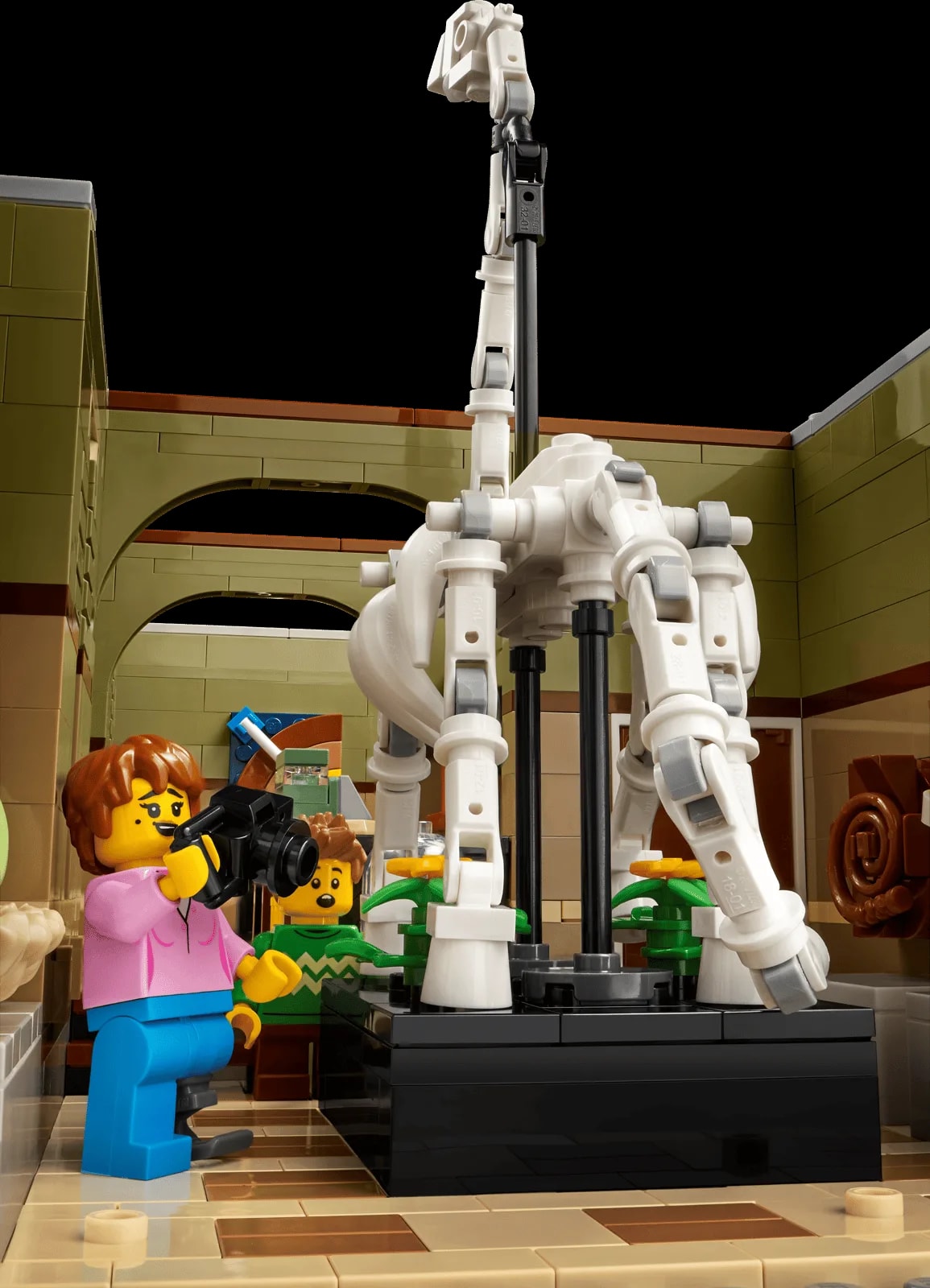 Mô hình Lego Natural History Museum 10326 — ảnh 3