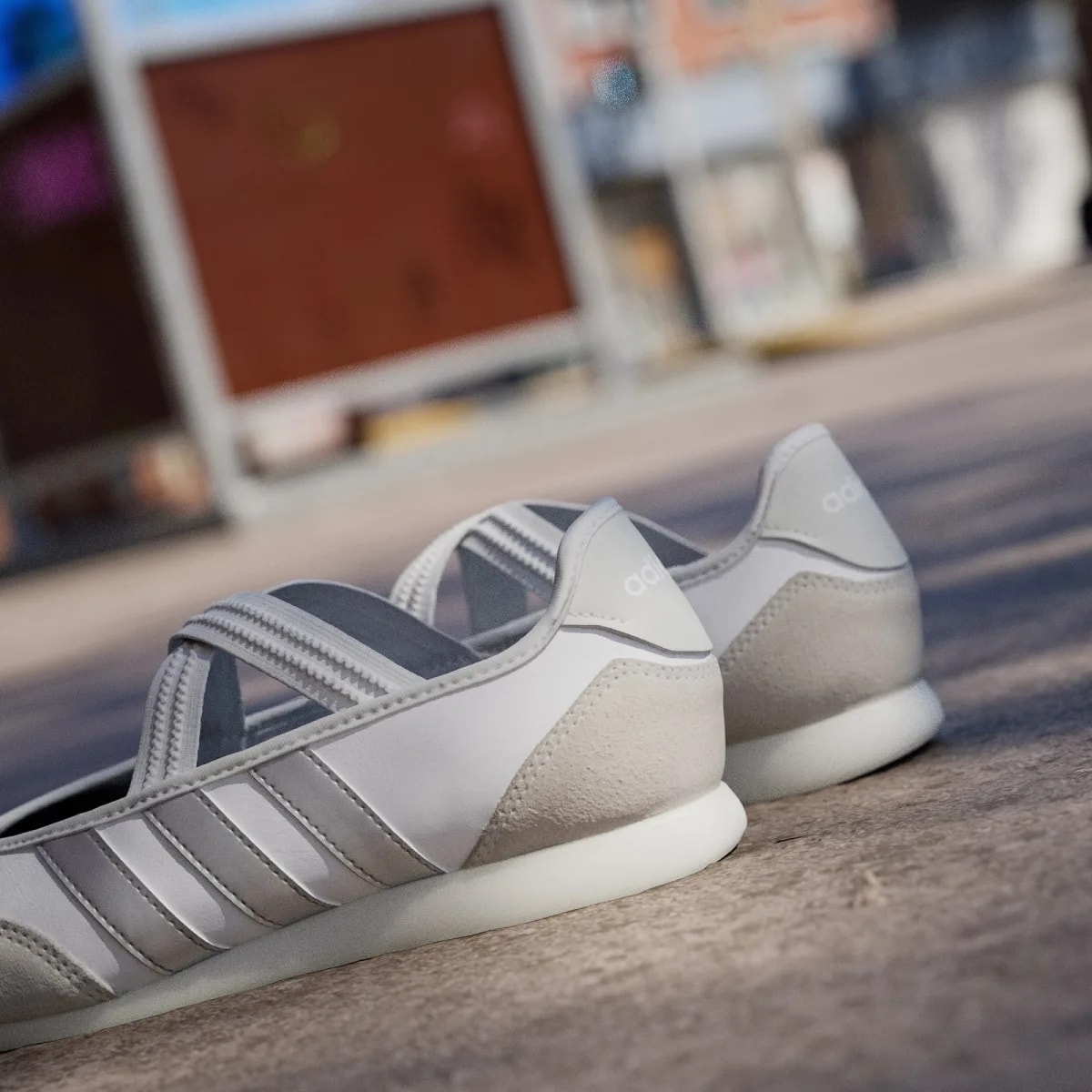 Giày Adidas Barreda Mary Jane 'White Silver Metallic' HQ7400 — ảnh 5