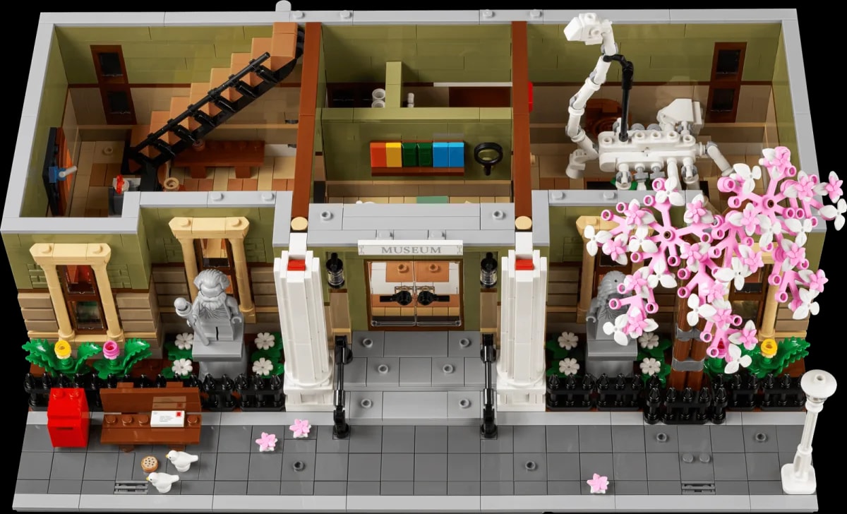 Mô hình Lego Natural History Museum 10326 — ảnh 2
