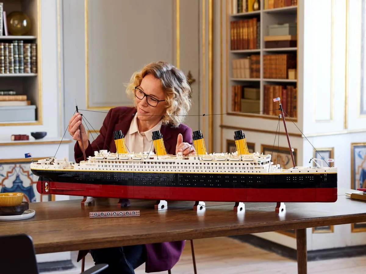Mô hình Lego Titanic 10294 — ảnh 2