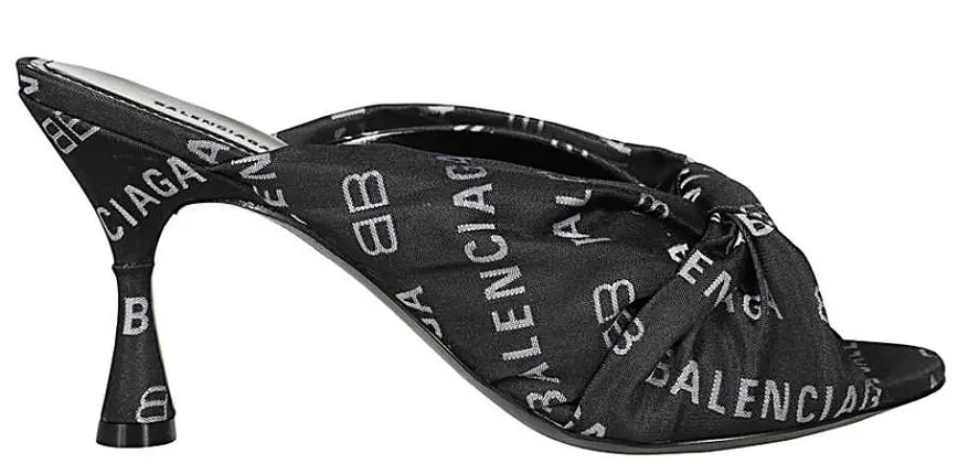 Giày Balenciaga Drapy Sandals Black 623334 W2BX0 1090 — kich-thuoc: 36 Giày Balenciaga Drapy Sandals Black 623334 W2BX0 1090 — kich-thuoc: 36