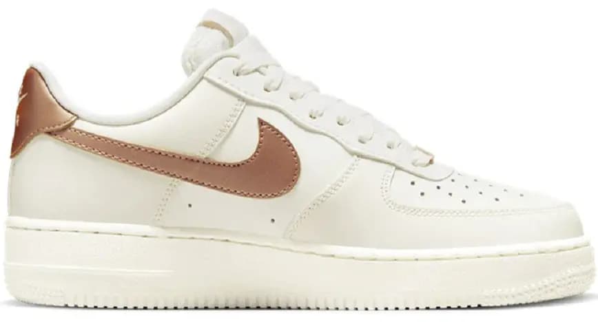 Giày Nike Wmns Air Force 1 '07 Sail Metallic 'Red Bronze' DD8959-109 Giày Nike Wmns Air Force 1 '07 Sail Metallic 'Red Bronze' DD8959-109