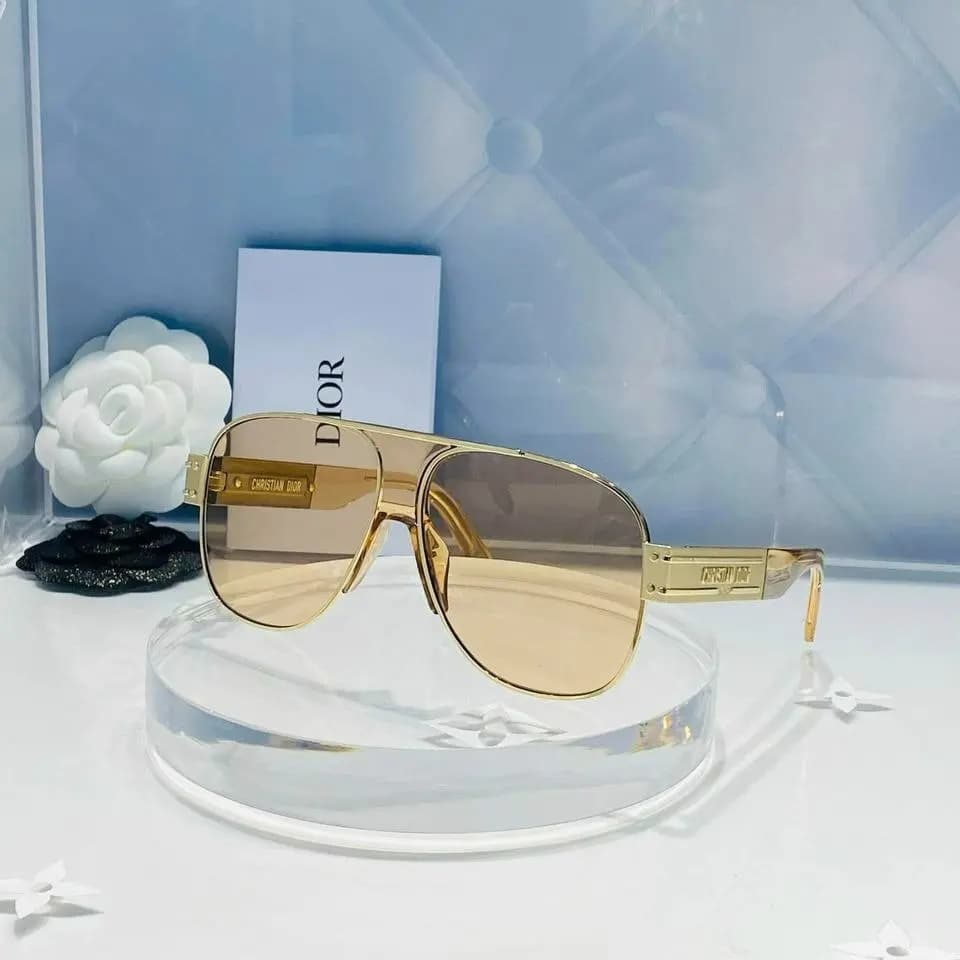 Kính Nữ Dior Signature A3U Gold Pilot DSGTA3UXR Kính Nữ Dior Signature A3U Gold Pilot DSGTA3UXR