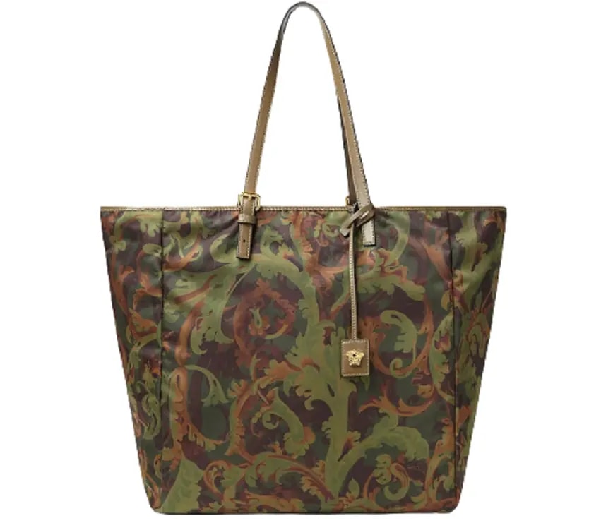 Túi Versace Baroccoflage Print Tote Bag 1000741-1A01024-1K25V — kich-thuoc: lien-he-order Túi Versace Baroccoflage Print Tote Bag 1000741-1A01024-1K25V — kich-thuoc: lien-he-order