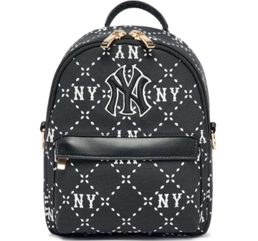 Balo MLB Mini Diamond Monogram 'Black' 7ABKMD23N-50BKS — kich-thuoc: 39-x-35-x-8-cm Balo MLB Mini Diamond Monogram 'Black' 7ABKMD23N-50BKS — kich-thuoc: 39-x-35-x-8-cm
