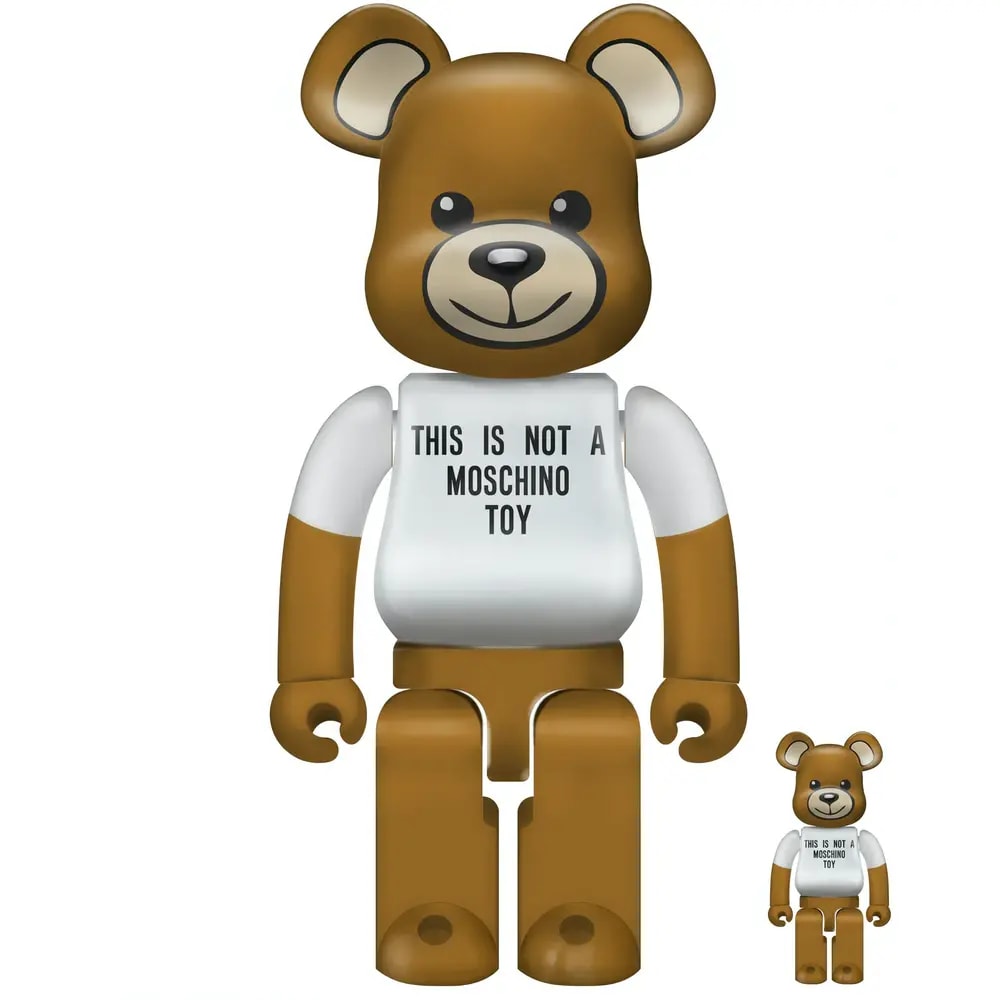 Mô Hình Bearbrick Macau 2020 This Is Not A Moschino Toy — kich-thuoc: 100% + 400% Mô Hình Bearbrick Macau 2020 This Is Not A Moschino Toy — kich-thuoc: 100% + 400%