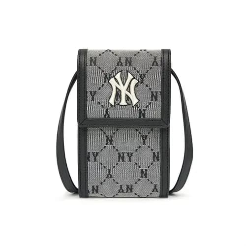 Túi MLB Monogram Diamond Jacquard Handphone Cross Bag 3ACRH011N-50GRS Túi MLB Monogram Diamond Jacquard Handphone Cross Bag 3ACRH011N-50GRS