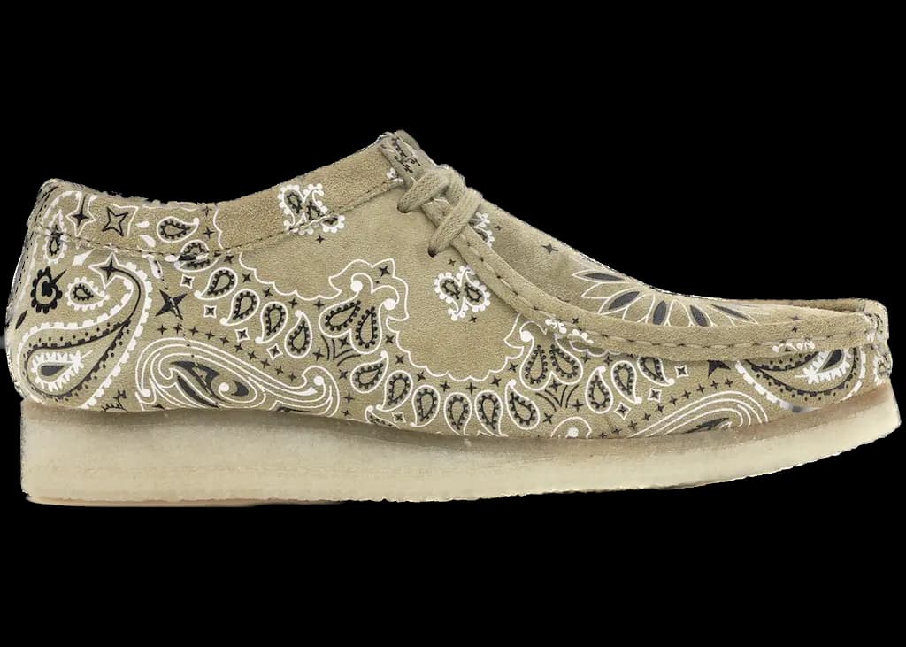Giày Clarks x Supreme Wallabee 'Bandana Khaki' 261-42398 Giày Clarks x Supreme Wallabee 'Bandana Khaki' 261-42398