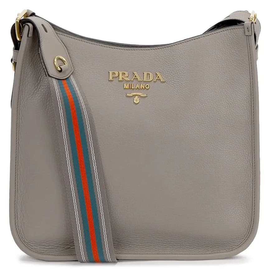 Túi Prada Vitello Dino Hobo Bag 1BC073-2BBE-F0572-V-DOO Túi Prada Vitello Dino Hobo Bag 1BC073-2BBE-F0572-V-DOO
