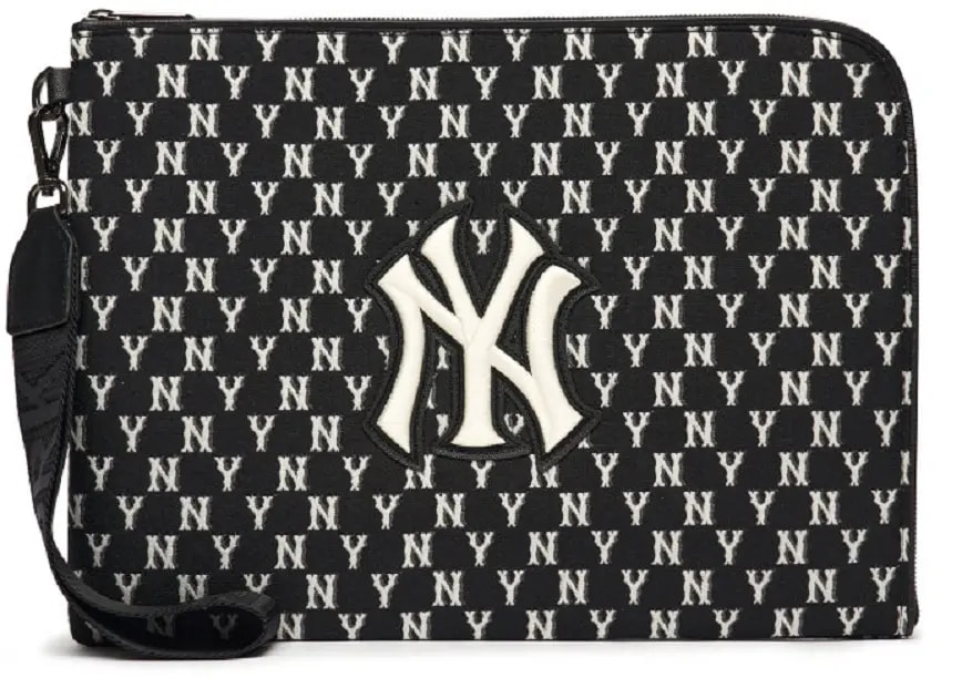 Túi MLB Monogram Pouch M New York Yankees Black 3APOM012N-50BKS — kich-thuoc: one-size Túi MLB Monogram Pouch M New York Yankees Black 3APOM012N-50BKS — kich-thuoc: one-size