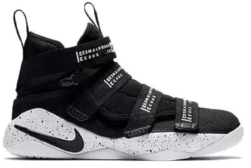 Giày Nike Lebron Soldier Xi Flyease 'Black' AJ6985-002 Giày Nike Lebron Soldier Xi Flyease 'Black' AJ6985-002