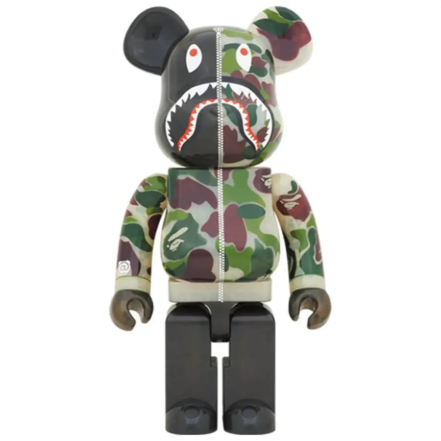 Mô Hình Bearbrick x BAPE ABC Camo Shark Clear Green Mô Hình Bearbrick x BAPE ABC Camo Shark Clear Green