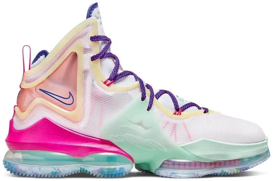 Giày Nike LeBron 19 Valentine's Day DH8460-900 Giày Nike LeBron 19 Valentine's Day DH8460-900