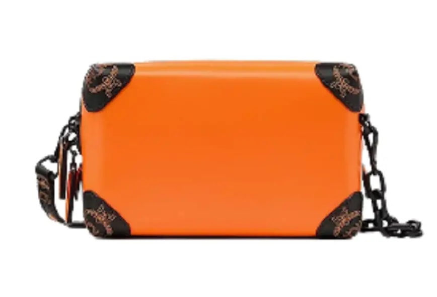 Túi MCM Soft Berlin Crossbody Spanish Cognac MMRBABF01O9001 — kich-thuoc: lien-he-order Túi MCM Soft Berlin Crossbody Spanish Cognac MMRBABF01O9001 — kich-thuoc: lien-he-order