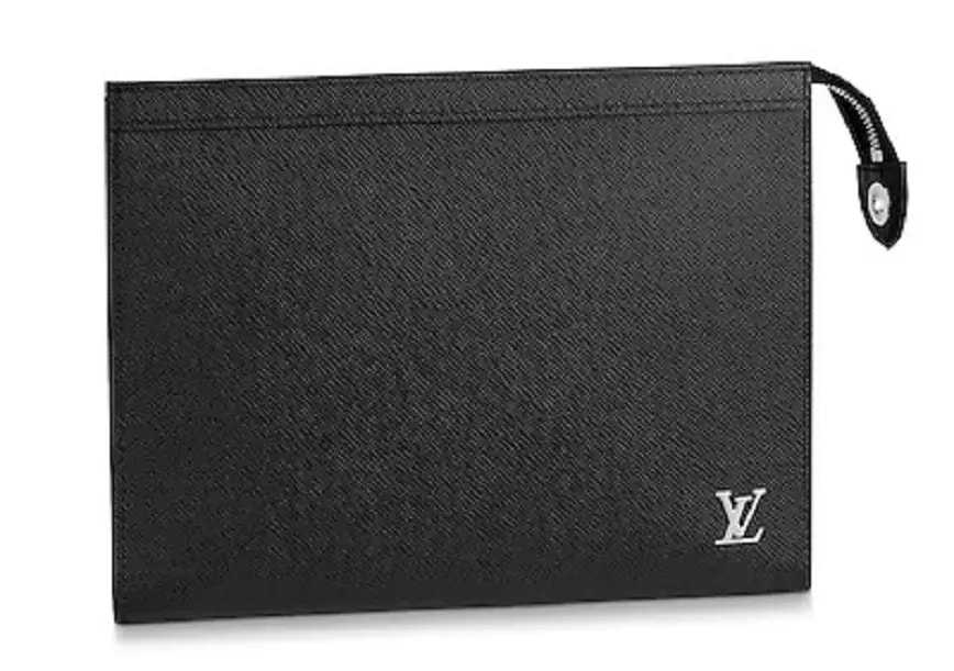 Túi Louis Vuitton Pochette Voyage Taiga Black M30450 Túi Louis Vuitton Pochette Voyage Taiga Black M30450