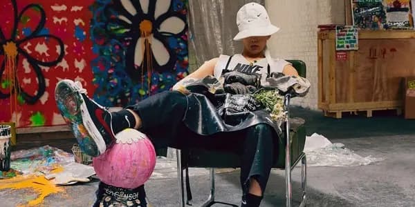 Phiên bản 2019 chưa hết hot, G-Dragon đã dập dịch ra mắt phiên bản AF 1 Paranoise thứ 2 của riêng anh Phiên bản 2019 chưa hết hot, G-Dragon đã dập dịch ra mắt phiên bản AF 1 Paranoise thứ 2 của riêng anh
