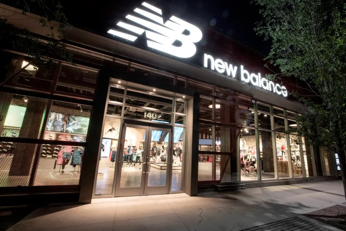 New Balance 530 - Sự tổng hòa của hiệu suất và thời thượng New Balance 530 - Sự tổng hòa của hiệu suất và thời thượng