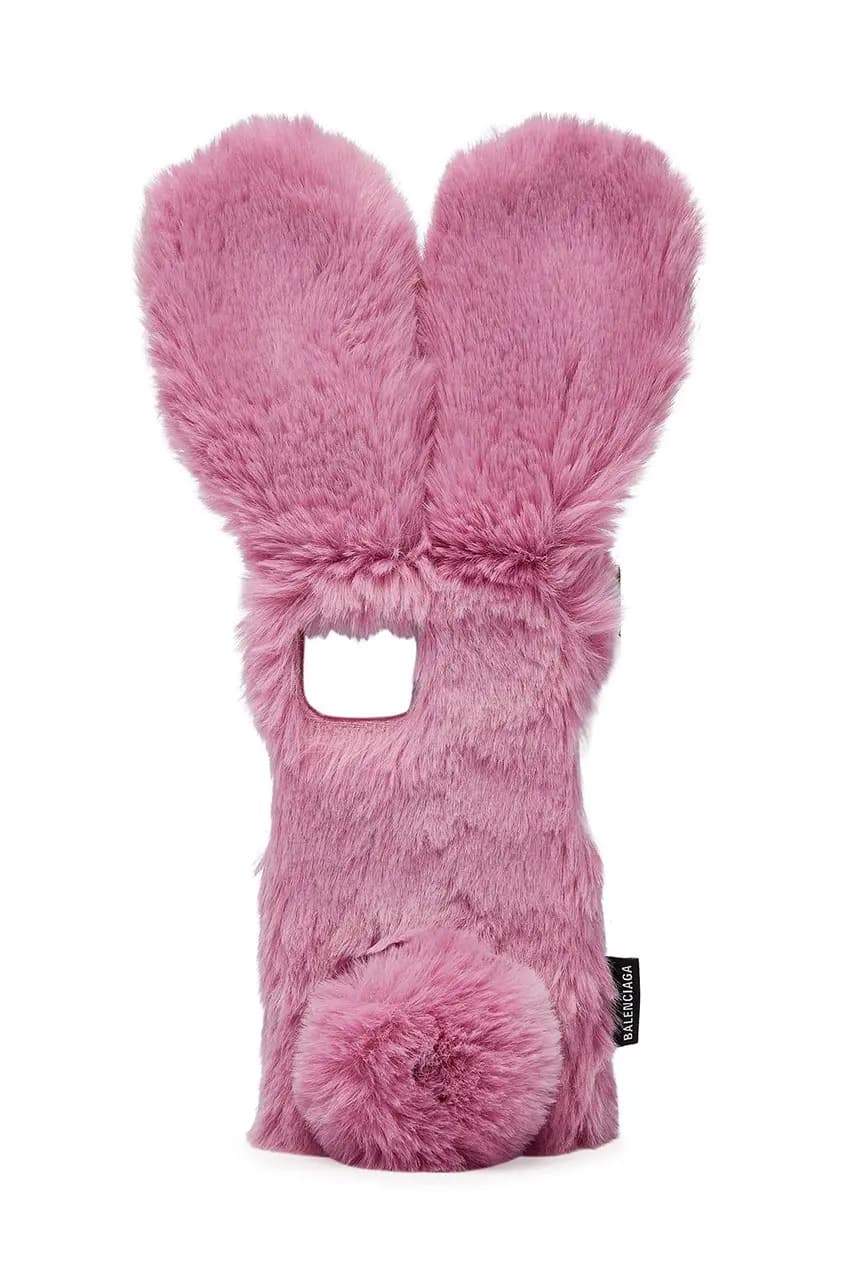 Balenciaga ra mắt ốp lưng cho iPhone và Airpods màu hồng Bunny Balenciaga ra mắt ốp lưng cho iPhone và Airpods màu hồng Bunny
