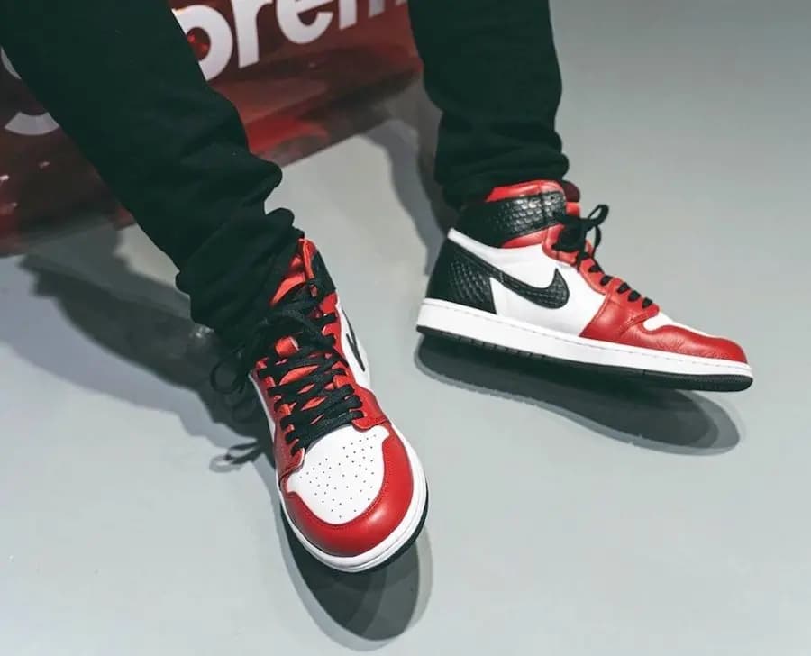 Hình ảnh chính thức cho Air Jordan 1 'Satin Snake' Hình ảnh chính thức cho Air Jordan 1 'Satin Snake'