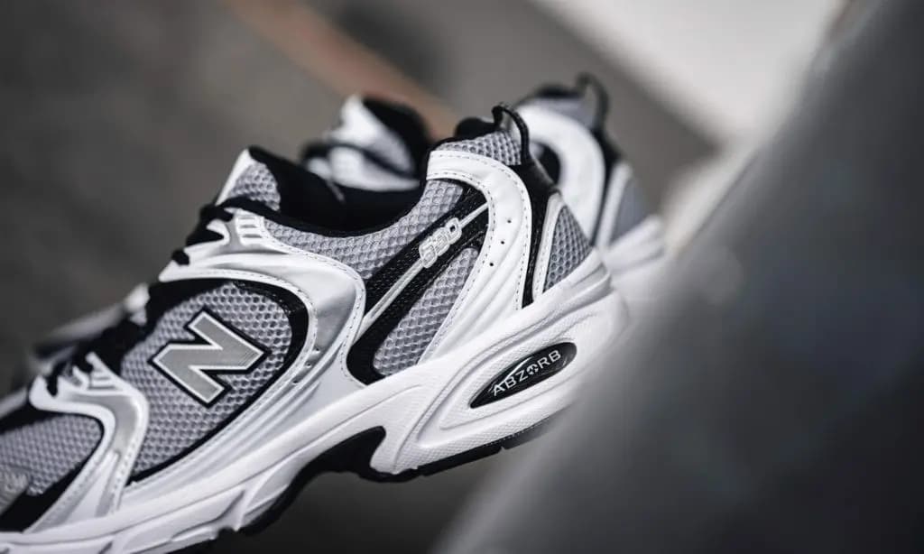 New Balance 530 và tất cả những gì bạn cần biết trước khi "xuống tiền" New Balance 530 và tất cả những gì bạn cần biết trước khi "xuống tiền"