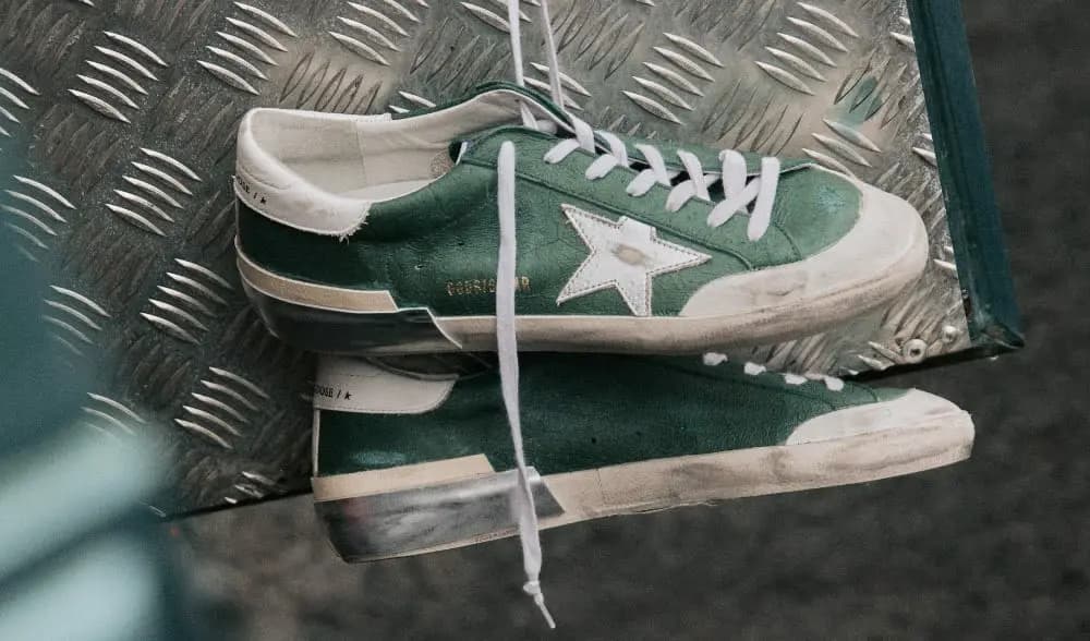 Tại sao những đôi sneaker cũ kỹ của Golden Goose lại được ưa chuộng? Tại sao những đôi sneaker cũ kỹ của Golden Goose lại được ưa chuộng?
