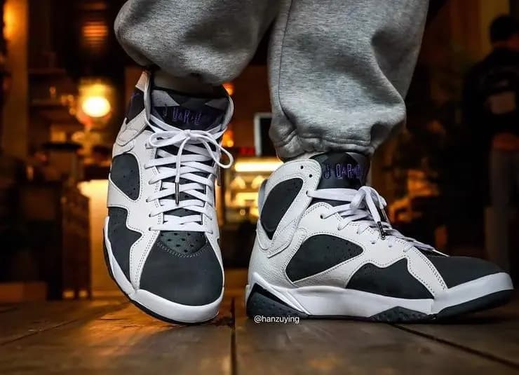 Hình ảnh chính thức của Air Jordan 7 'Flint " - lần đầu tiên trở lại kể từ khi ra mắt năm 2006 Hình ảnh chính thức của Air Jordan 7 'Flint " - lần đầu tiên trở lại kể từ khi ra mắt năm 2006