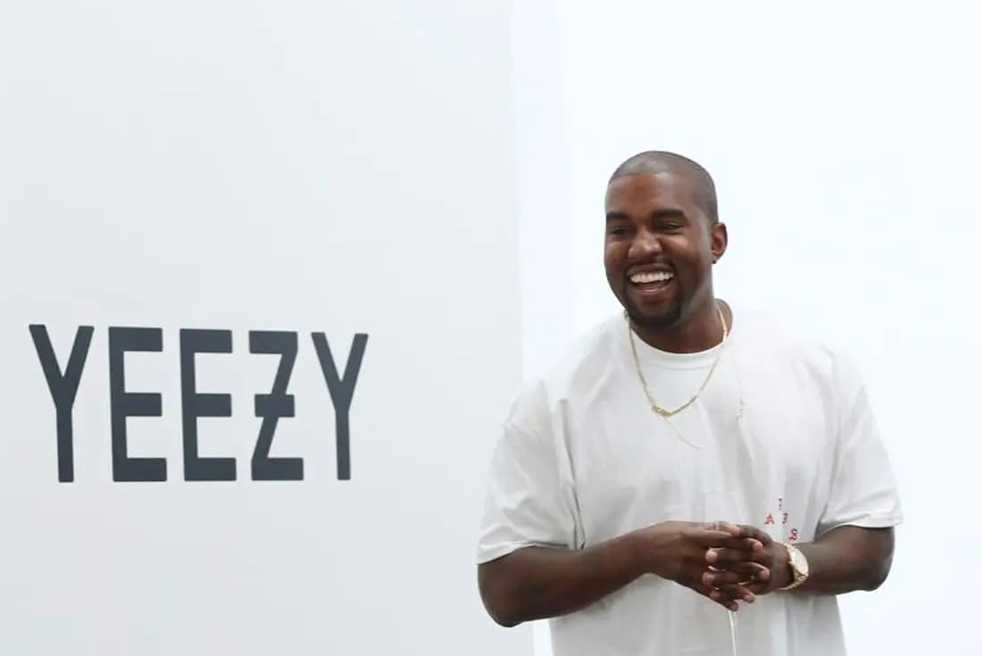 Chiếc áo YEEZY Gap Hoodie đã được chính thức phát hành Chiếc áo YEEZY Gap Hoodie đã được chính thức phát hành