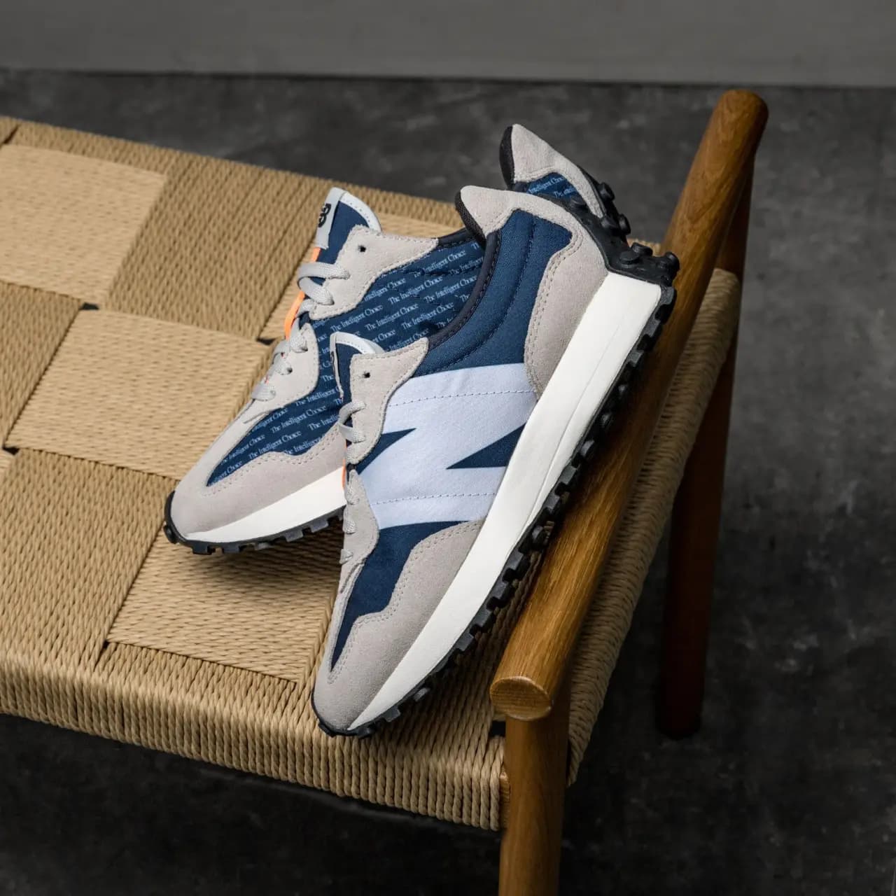 Cặp đôi mới nhất của New Balance 327 - "Sự lựa chọn thông minh" ? Cặp đôi mới nhất của New Balance 327 - "Sự lựa chọn thông minh" ?
