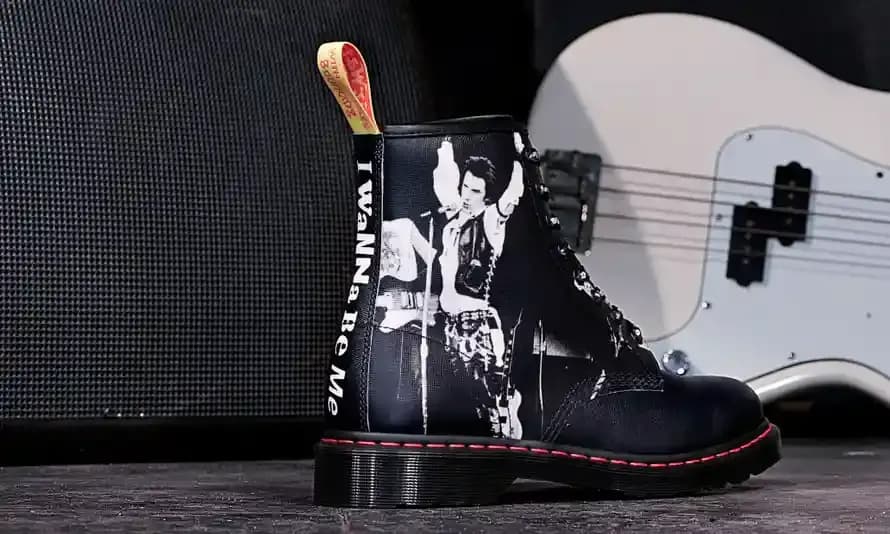 Tại sao giày Dr.Martens luôn trở lại với nhiều phong cách mới? Tại sao giày Dr.Martens luôn trở lại với nhiều phong cách mới?