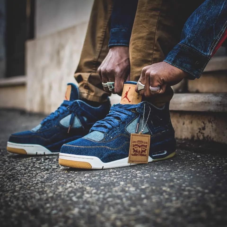 Levi's và New Balance mở rộng bộ sưu tập của mình với mẫu giày A992 tiếp theo Levi's và New Balance mở rộng bộ sưu tập của mình với mẫu giày A992 tiếp theo