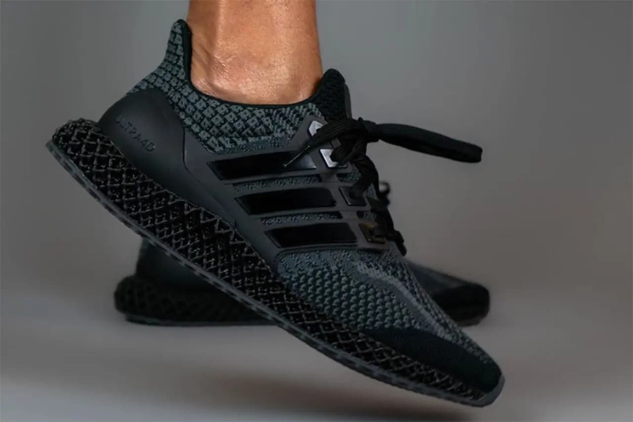 Những hình ảnh mới nhất, chân thật nhất về đôi adidas Ultra4D “Triple Black” Những hình ảnh mới nhất, chân thật nhất về đôi adidas Ultra4D “Triple Black”
