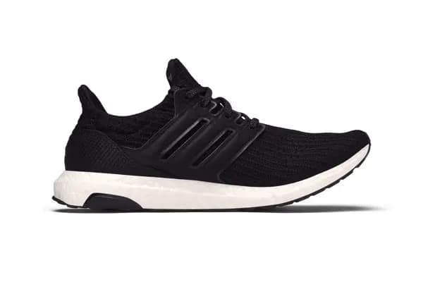 Lý do gì khiến ông lớn Adidas đưa phiên bản UltraBOOST "Core Black" 2015 quay trở lại? Lý do gì khiến ông lớn Adidas đưa phiên bản UltraBOOST "Core Black" 2015 quay trở lại?