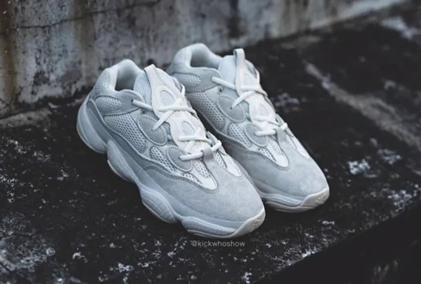 Review giày: Adidas Yeezy 500 "Bone White" Review giày: Adidas Yeezy 500 "Bone White"