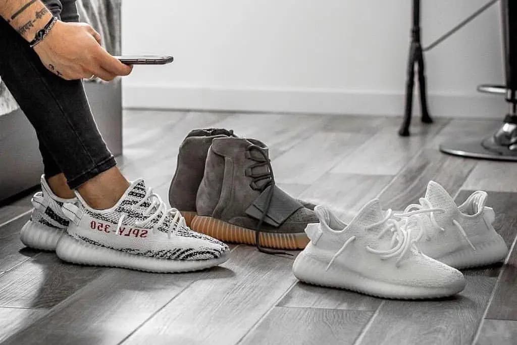 Điều gì khiến giá Yeezy ngày càng rẻ? Có phải Các mẫu giày của Yeezy đã không còn sức hút như xưa Điều gì khiến giá Yeezy ngày càng rẻ? Có phải Các mẫu giày của Yeezy đã không còn sức hút như xưa
