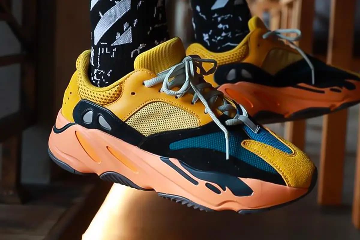 Những hình ảnh đầu tiên của adidas YEEZY BOOST 700 "Sun" Những hình ảnh đầu tiên của adidas YEEZY BOOST 700 "Sun"