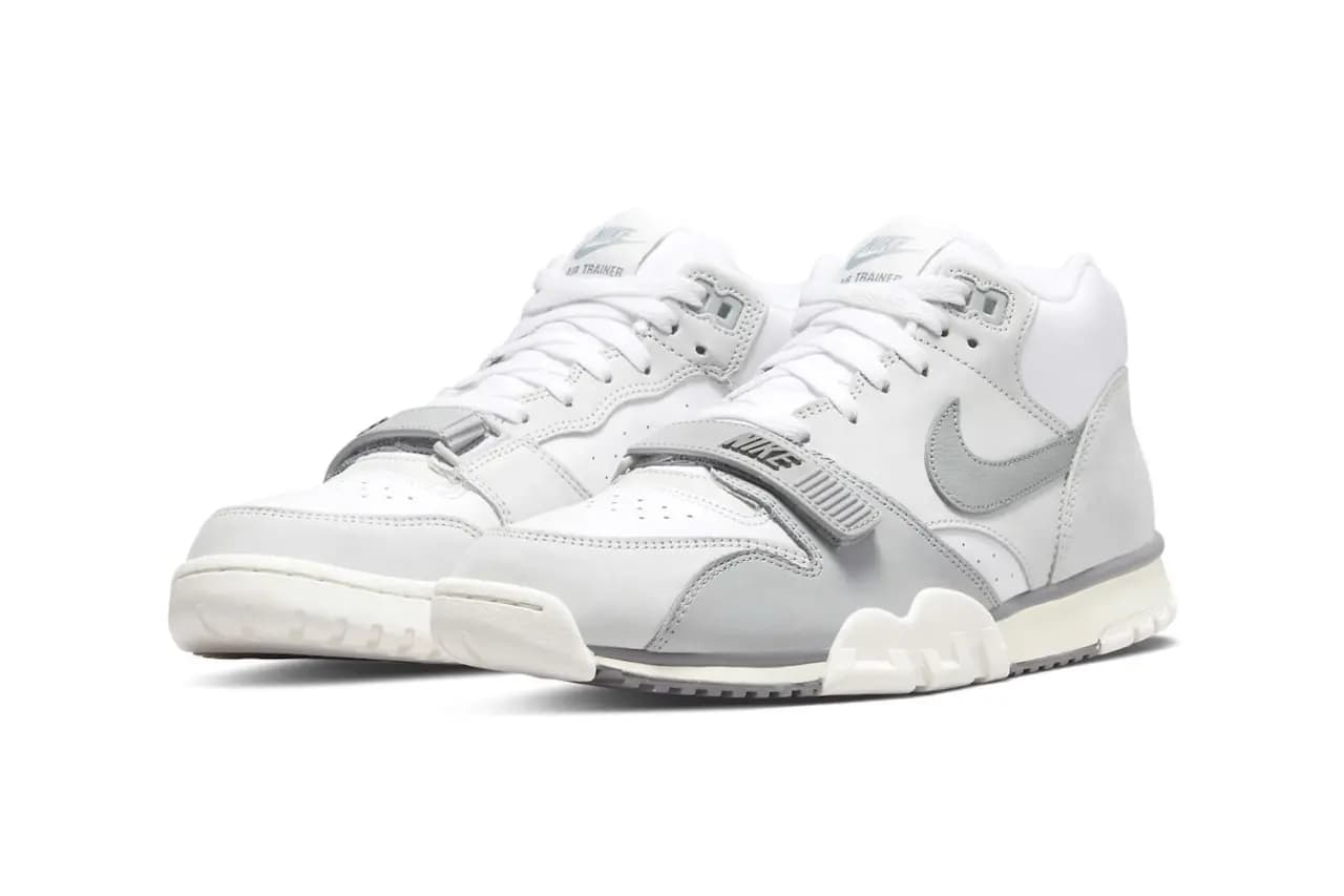 Hình ảnh chính thức của phiên bản Nike Air Trainer 1 "Photon Dust" Hình ảnh chính thức của phiên bản Nike Air Trainer 1 "Photon Dust"