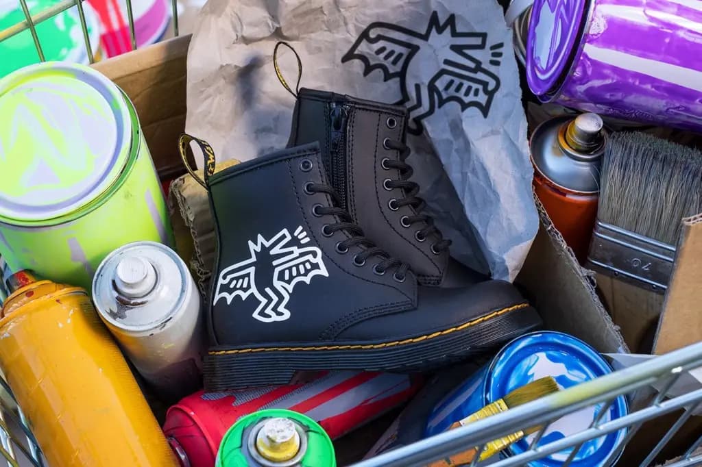 Dr Martens tiết lộ bộ sưu tập Keith Haring đầu tiên trong thời gian sắp tới Dr Martens tiết lộ bộ sưu tập Keith Haring đầu tiên trong thời gian sắp tới
