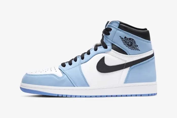 Top 10 đôi sneaker mà bạn nên sở hữu trước khi bước vào mùa hè sắp tới Top 10 đôi sneaker mà bạn nên sở hữu trước khi bước vào mùa hè sắp tới