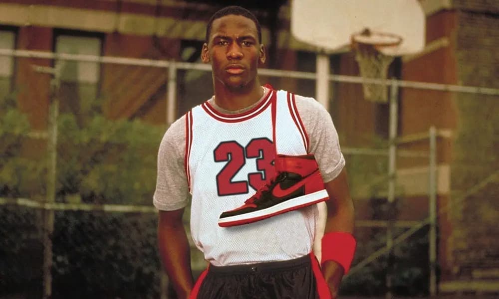Nhìn về những mẫu giày trở thành một biểu tượng huyền thoại trong giới Sneakerhead trên toàn thế giới mang cái tên Jordan ( kì đầu – Nike Air Jordan 1 ) Nhìn về những mẫu giày trở thành một biểu tượng huyền thoại trong giới Sneakerhead trên toàn thế giới mang cái tên Jordan ( kì đầu – Nike Air Jordan 1 )