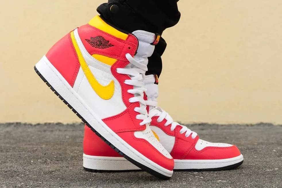 Air Jordan 1 "Light Fusion Red" một phối màu mới toanh cực sống động và đẹp lạ Air Jordan 1 "Light Fusion Red" một phối màu mới toanh cực sống động và đẹp lạ