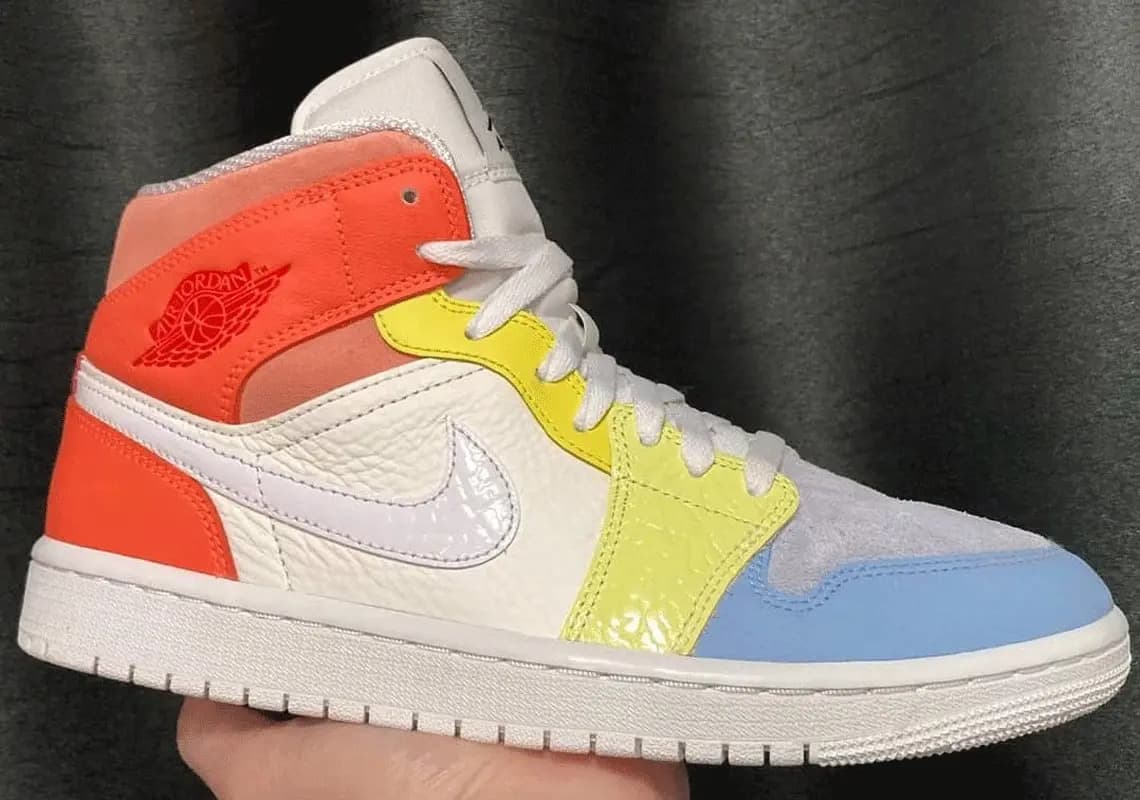 Cái nhìn đầu tiên về Air Jordan 1 “To My First Coach” dành riêng cho hội chị em! Cái nhìn đầu tiên về Air Jordan 1 “To My First Coach” dành riêng cho hội chị em!