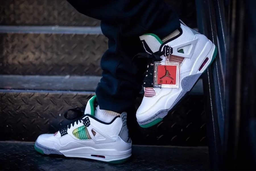 Air Jordan 4 "Rasta" giá rẻ giật mình Air Jordan 4 "Rasta" giá rẻ giật mình