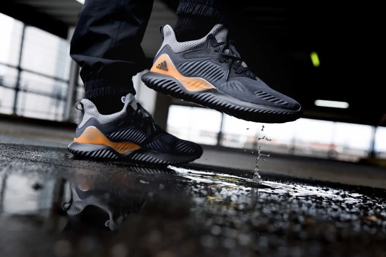 Những điều bạn cần biết về tất cả các phiên bản của Adidas Alphabounce Những điều bạn cần biết về tất cả các phiên bản của Adidas Alphabounce